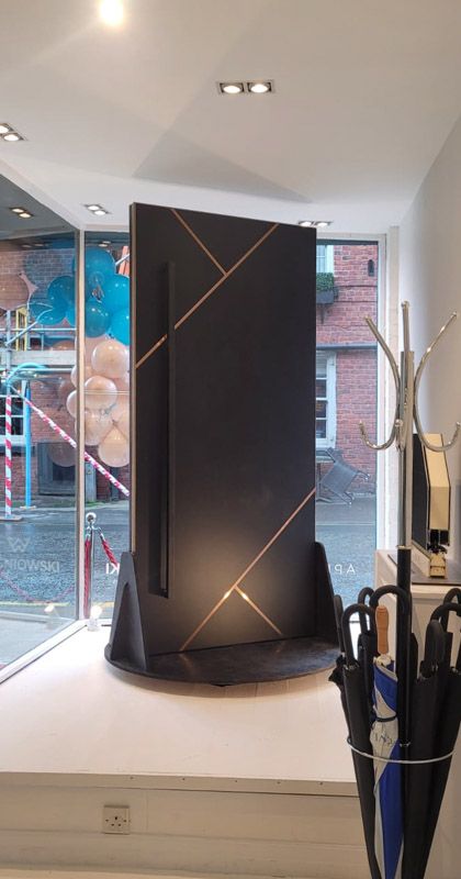 Drzwi WIŚNIOWSKI w Wielkiej Brytanii