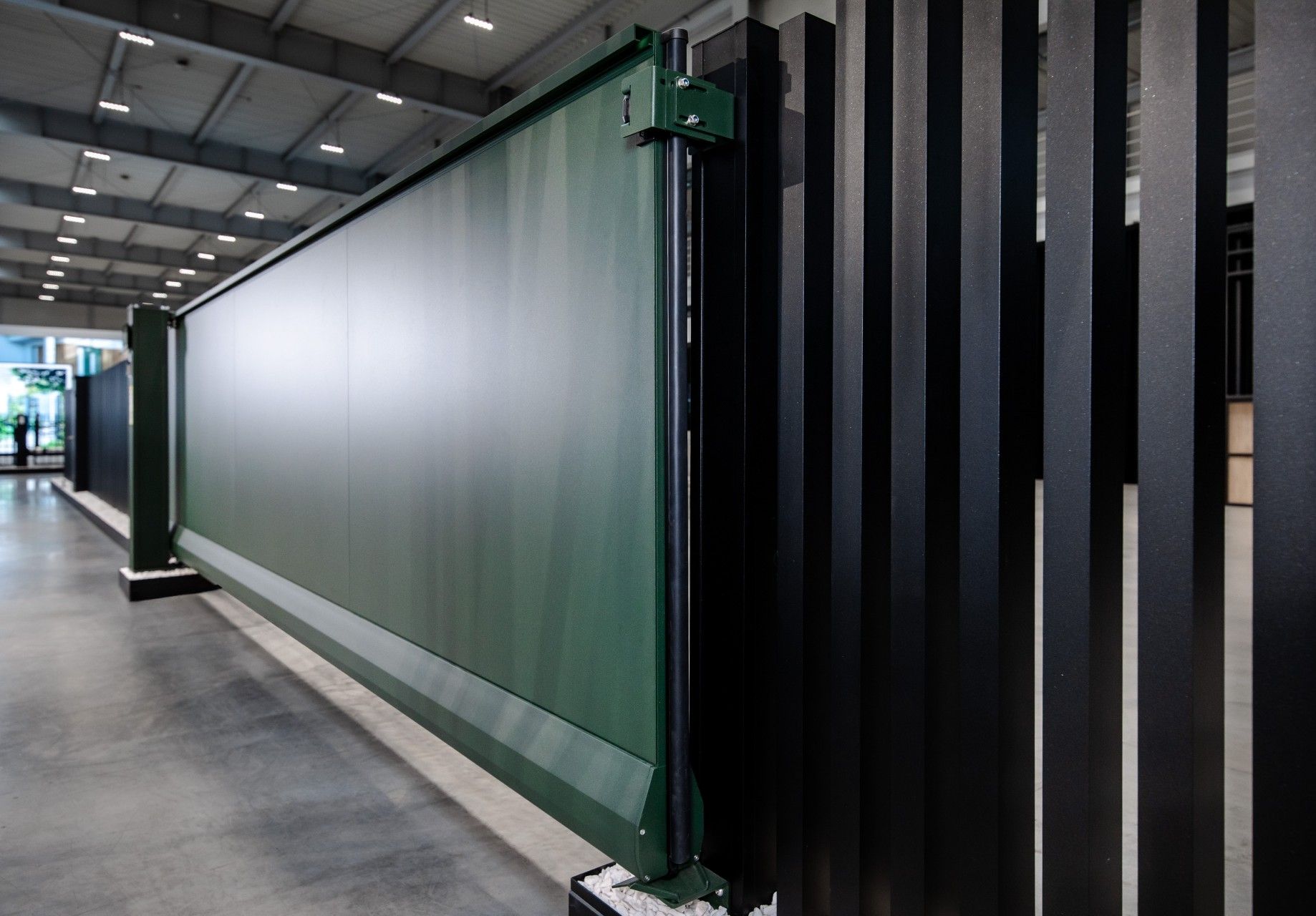 Brama samonośna bez ogona