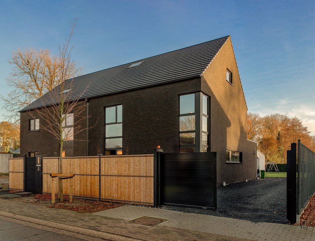 Ogrodzenie HOME INCLUSIVE z elementami drewna