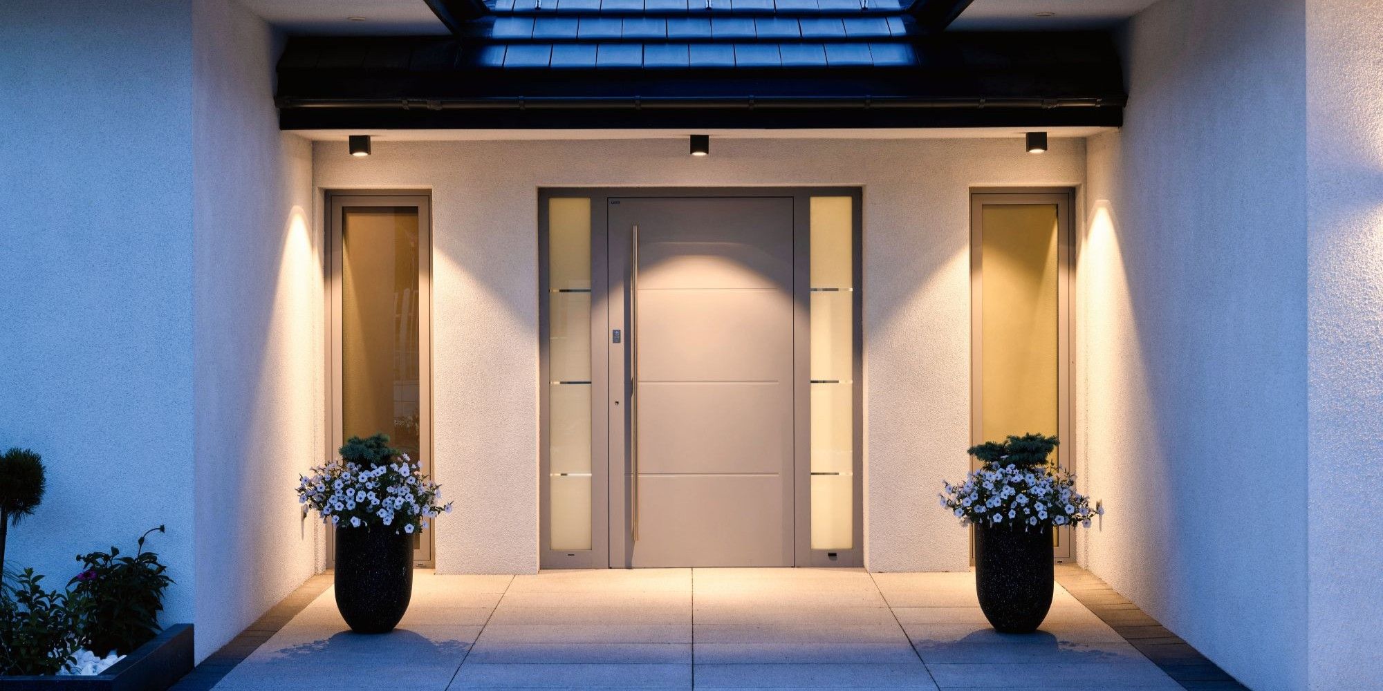 Jak światło zmienia przestrzeń? Przewodnik po doświetlach i naświetlach 