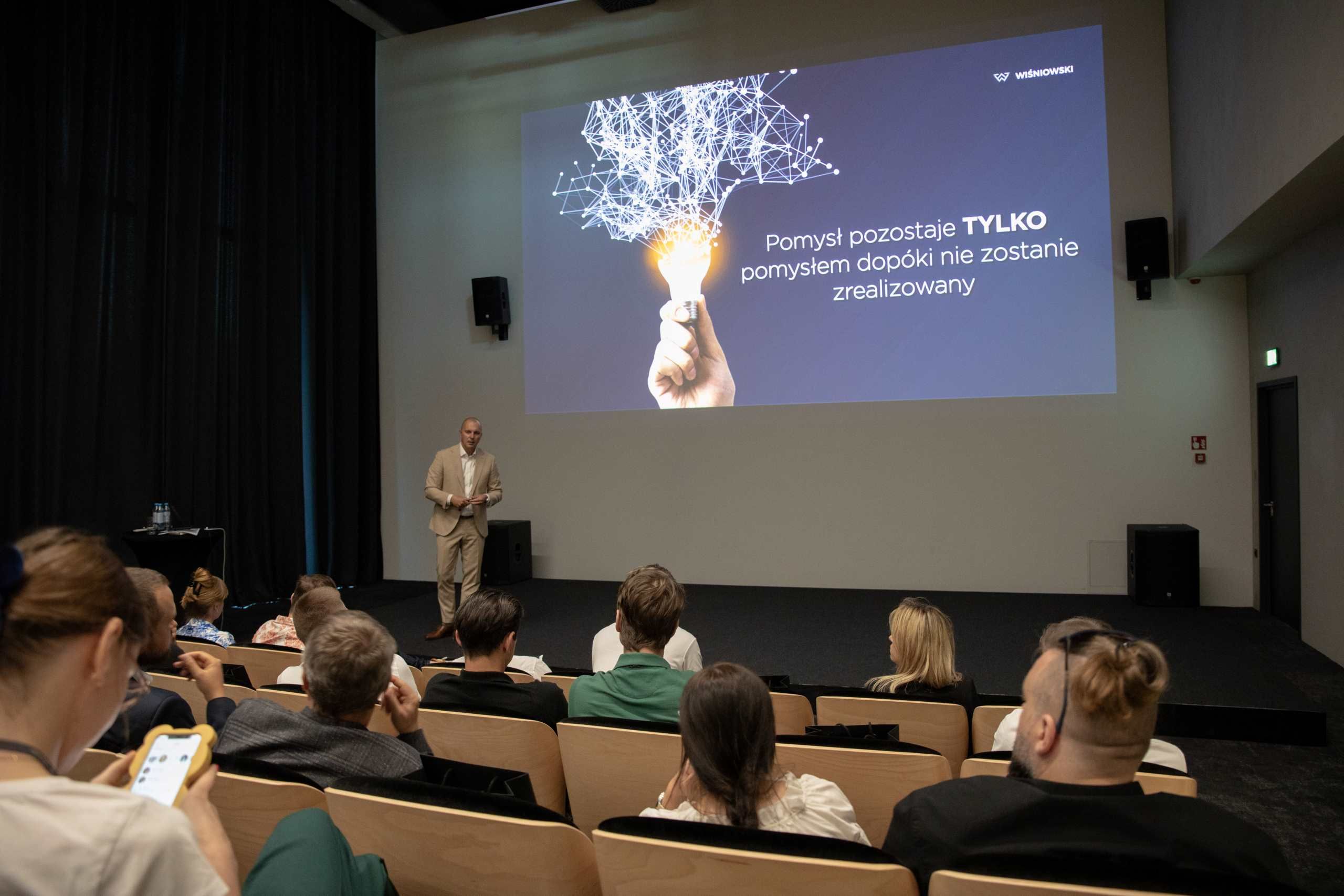 WIŚNIOWSKI inspiruje przyszłych liderów biznesu