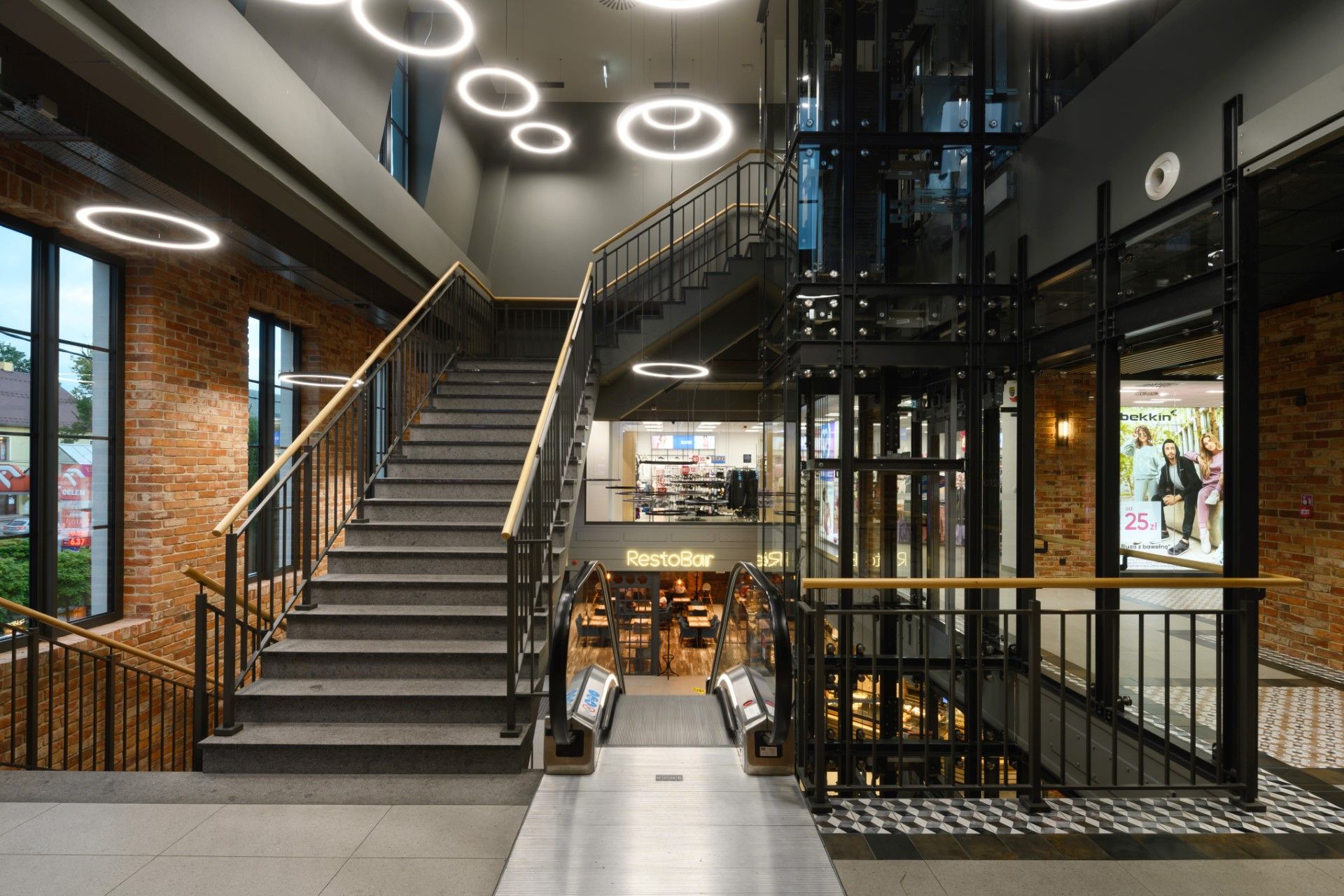 wnętrze galerii Steskal 