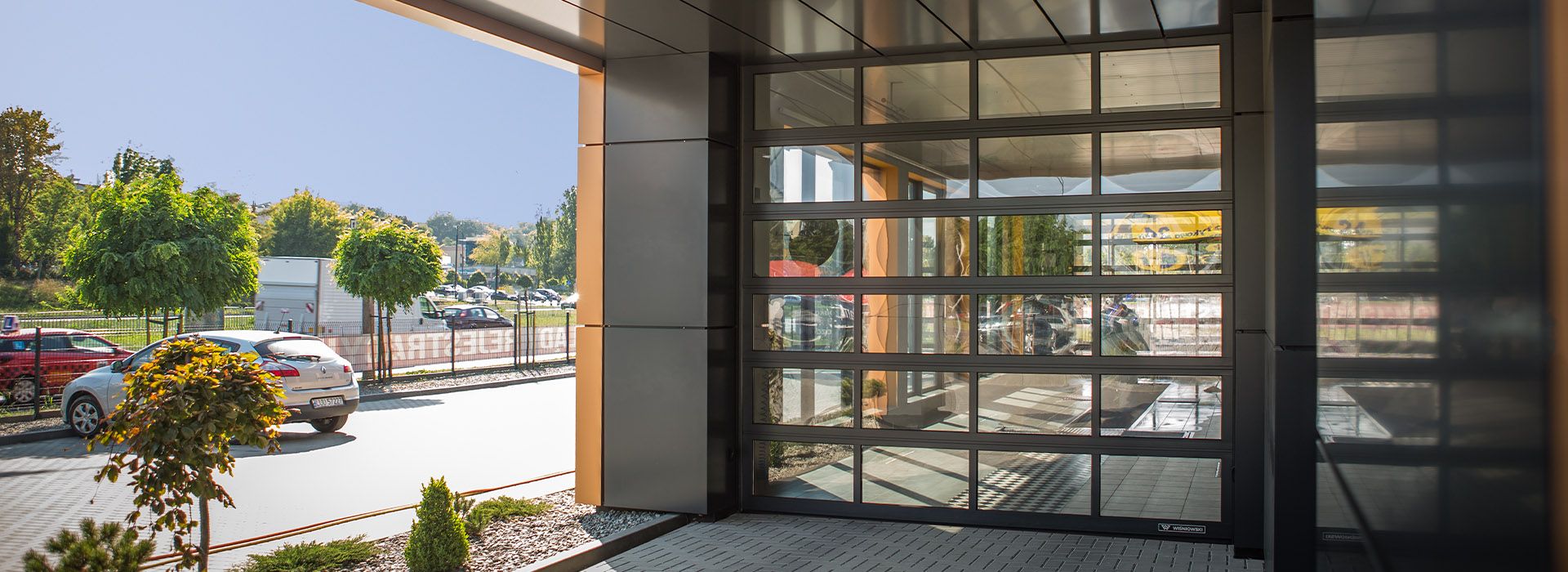 Brama i elewacja w jednym